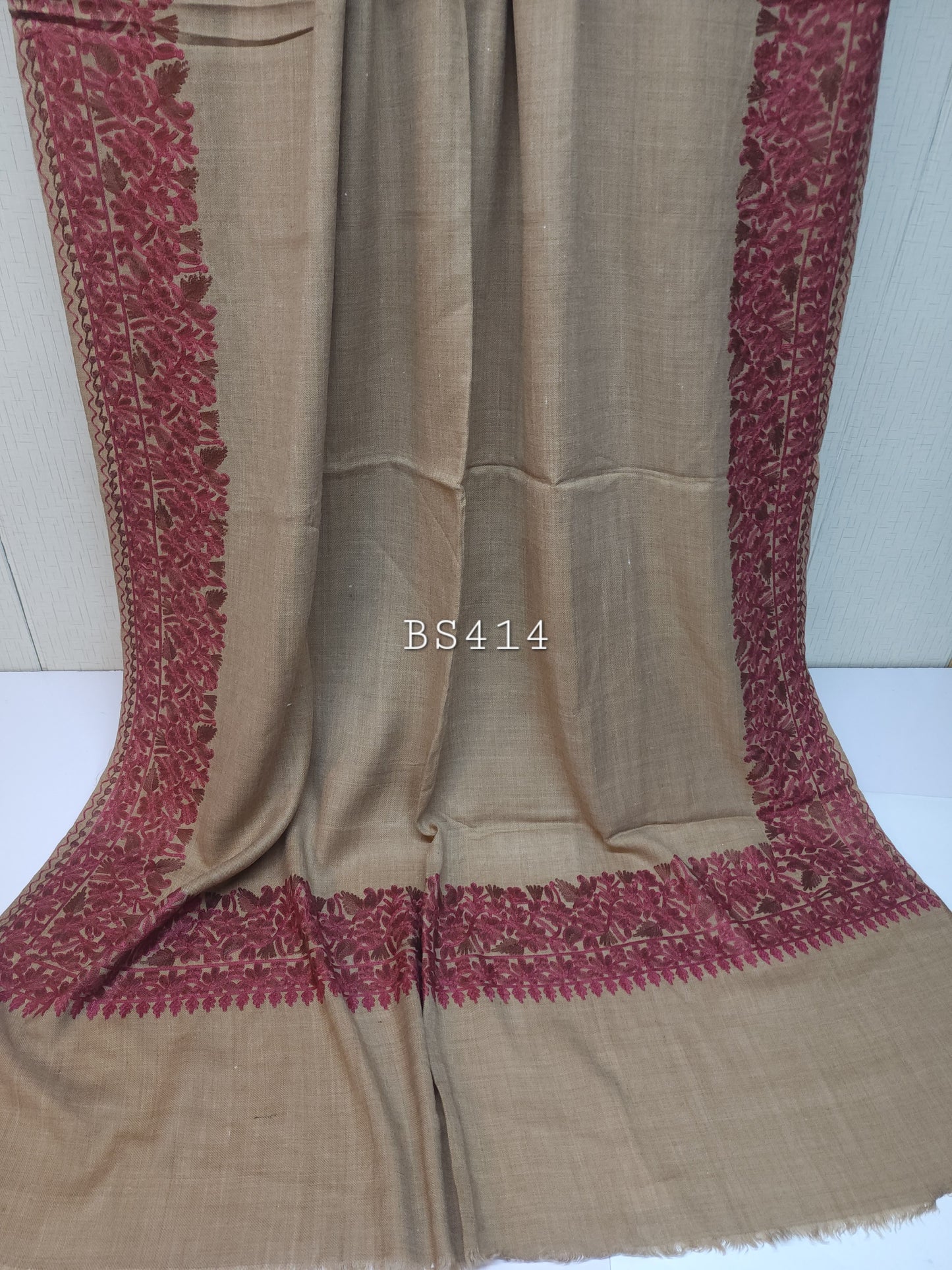 Aari Border Kashmiri Shawl | 4 Side Border Embroidery | Perfect Gift